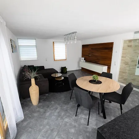 Apartment Riedwohnung 1- *